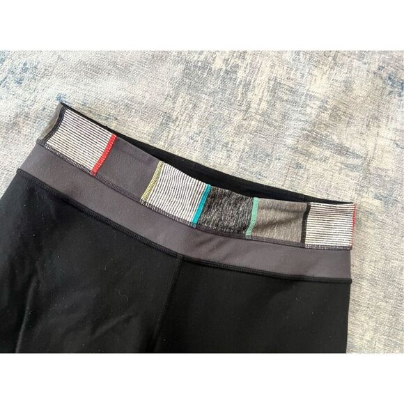 Lululemon Black / Quilting Flare Leg Groove Pants Size 6 - Picture 3 of 7
